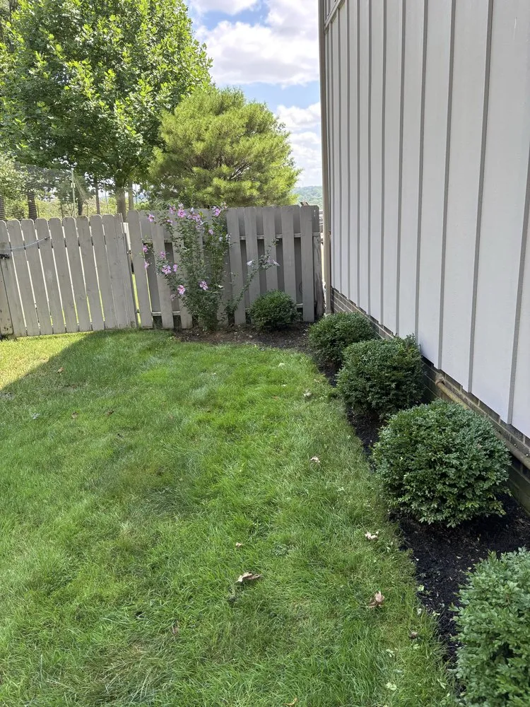 Custom yard maintenance experts serving Brecksville, OH - Busy Bees Outdoor Services