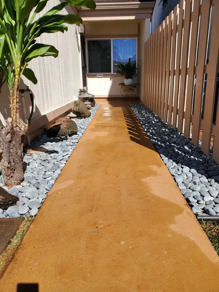 Affordable yard cleanup service for beautiful yards across Waipahu, HI - Butay Landscaping and Maintenance