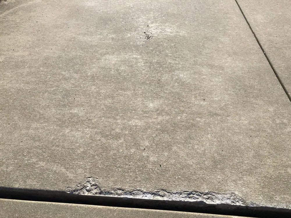 Reliable lawn mowing service with custom design across Kalamazoo, MI - Butler Lawn and Landscape Maintenance