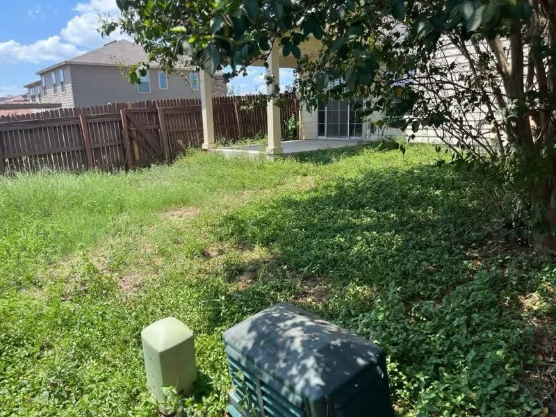 Custom residential landscaping in San Antonio, TX - Butler Yard Masters