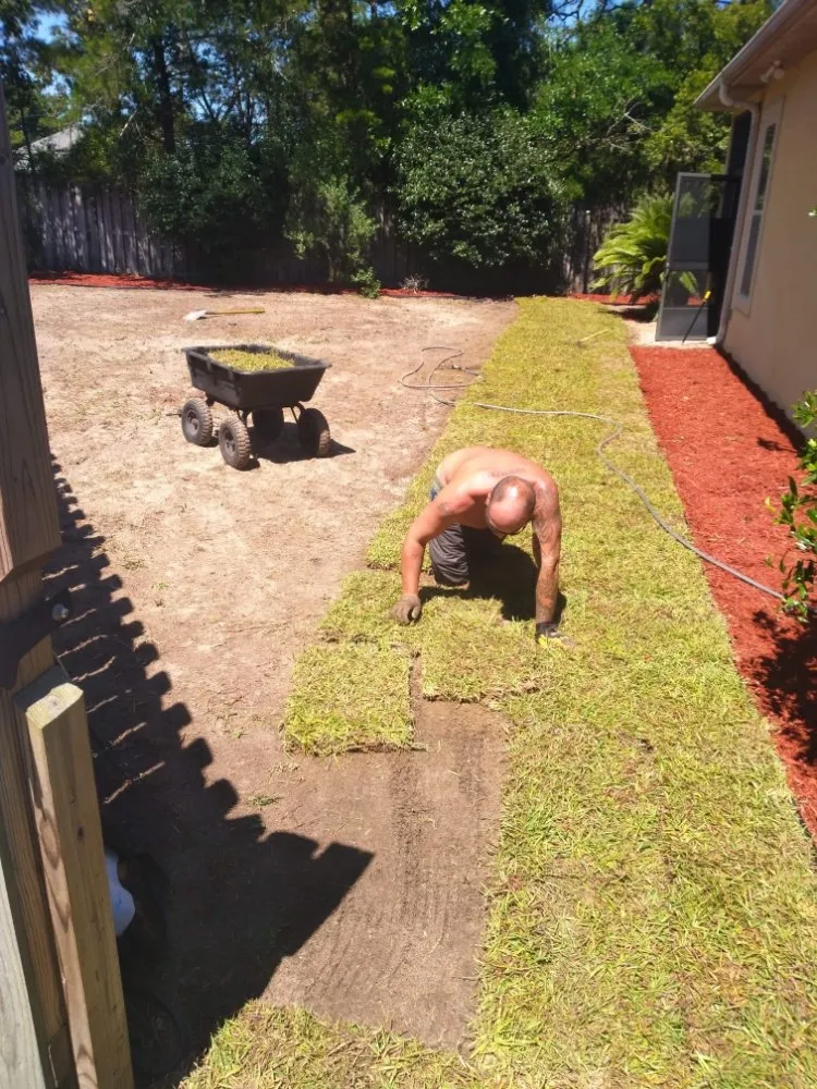 Expert lawn care service in Fort Walton Beach, FL - Butler's landscapes