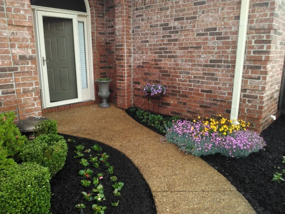 Reliable garden landscaping with custom design in Bartlett, TN by Buyer Landscaping