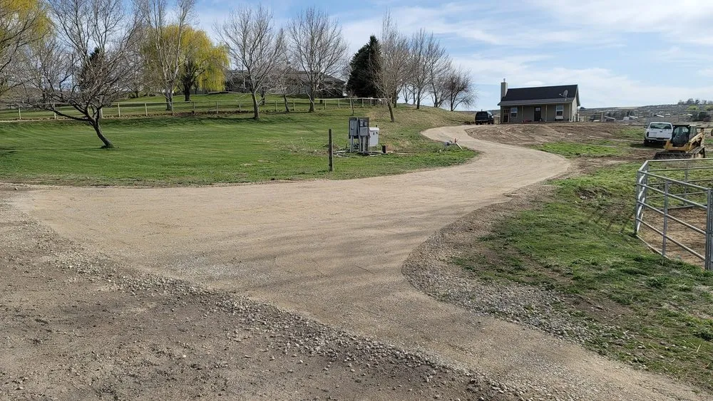 Affordable garden landscaping in Meridian, ID by Buzz Custom Construction