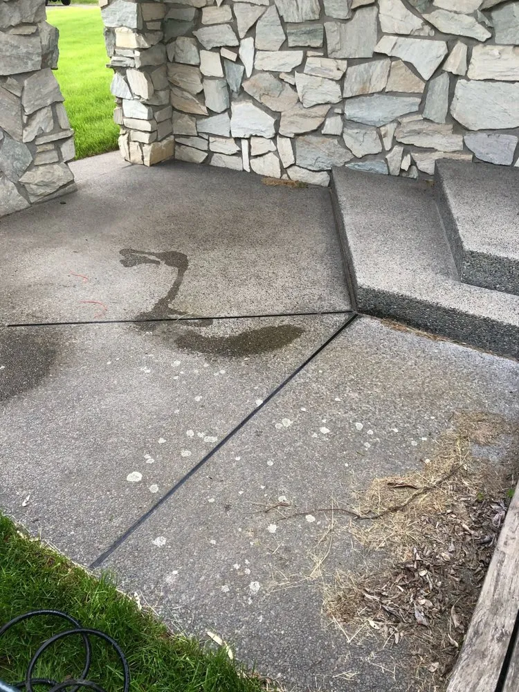 Professional lawn mowing service experts serving Cheney, WA - BuzzBee’s Lawn Care