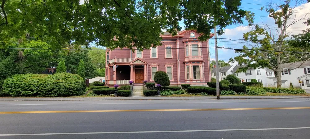 Reliable lawn care service near you in Brunswick, ME by Buzzy's Landscapes