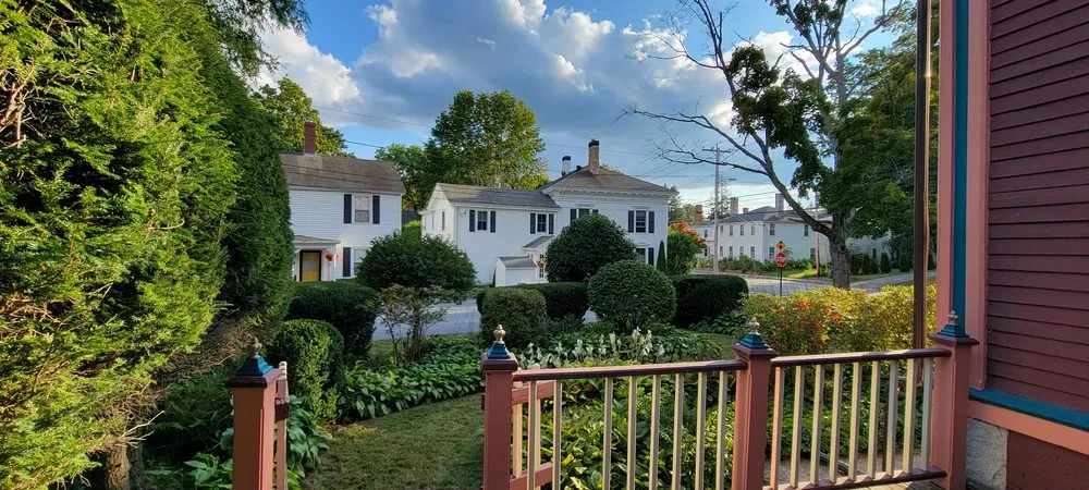 Expert yard maintenance with custom design in Brunswick, ME by Buzzy's Landscapes