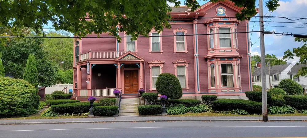 Professional landscape design experts serving Brunswick, ME - Buzzy's Landscapes