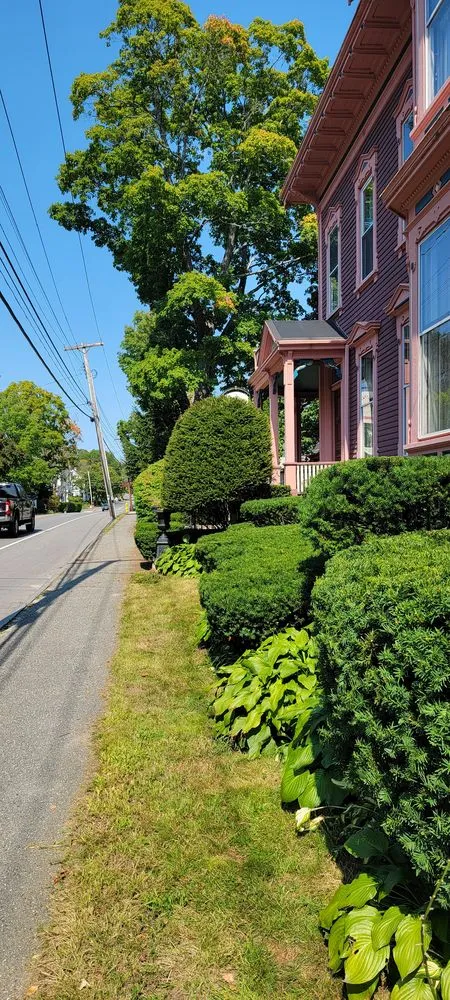 Local landscape installation in Brunswick, ME - Buzzy's Landscapes