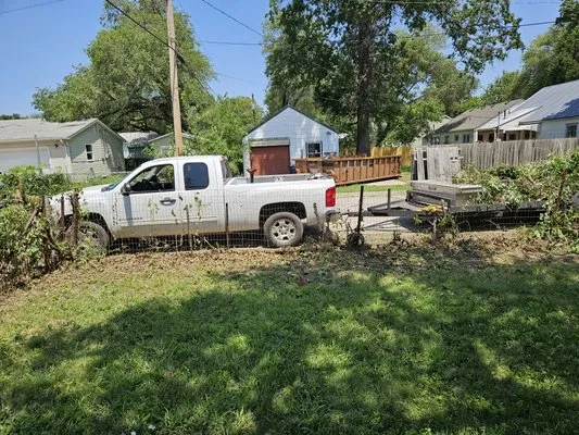 Buzz'z Lawn & Landscaping