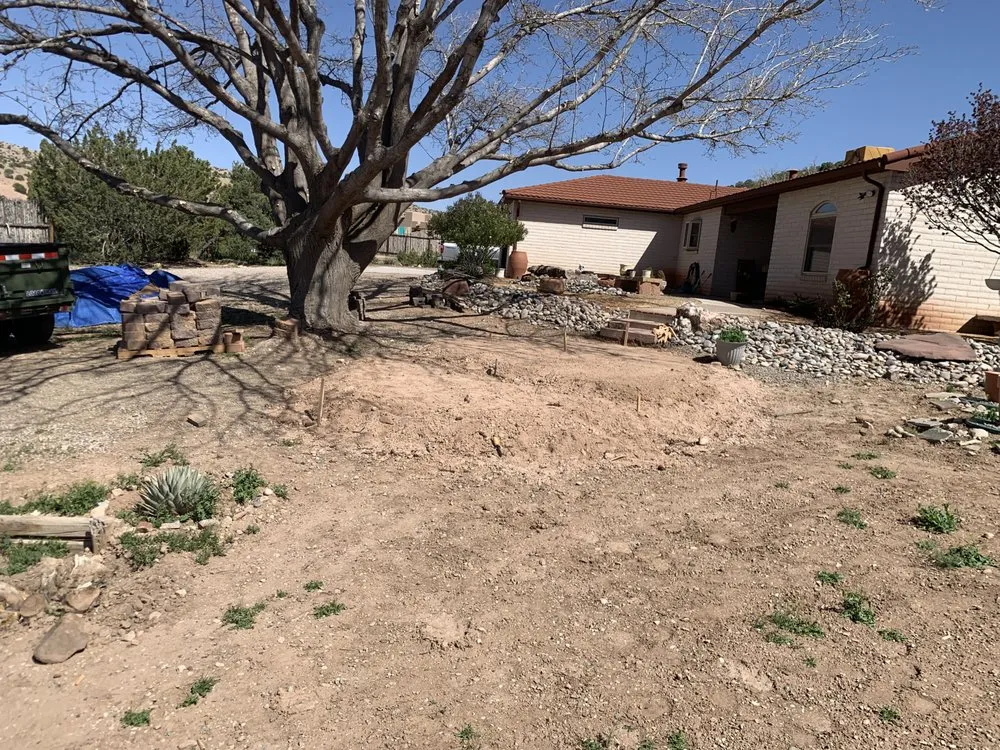 Professional lawn care service for homes in Albuquerque, NM by B&W General Services