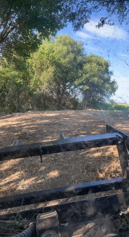 Local landscaping services experts serving Smithland, IA - BW Land Management