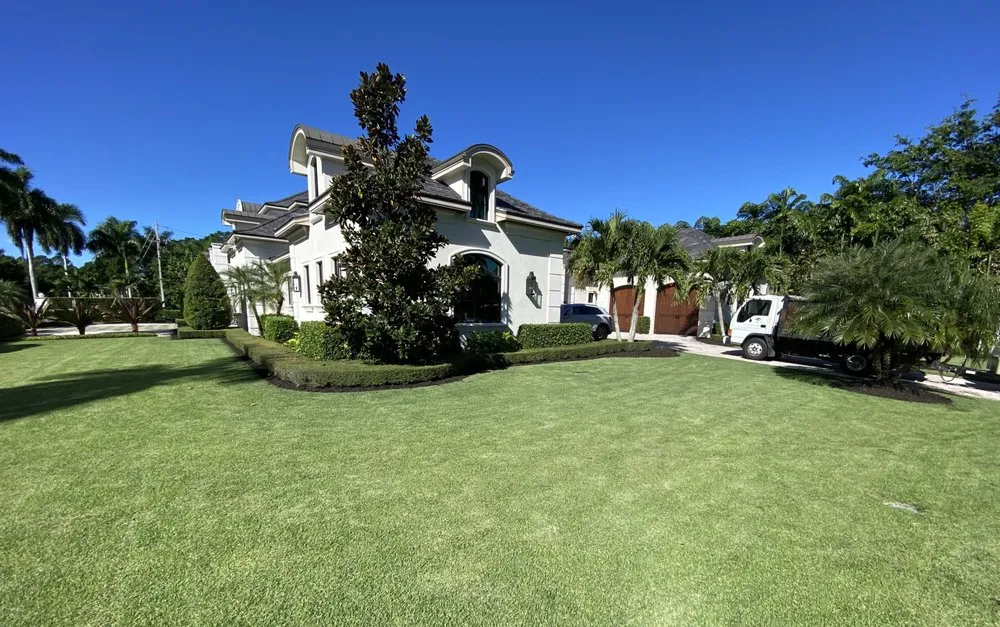 Reliable yard cleanup service experts serving Naples, FL - BWL Landscaping & Lawn Maintenance