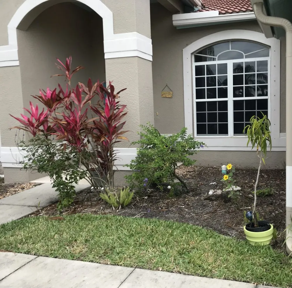 Affordable lawn mowing service in Naples, FL by BWL Landscaping & Lawn Maintenance