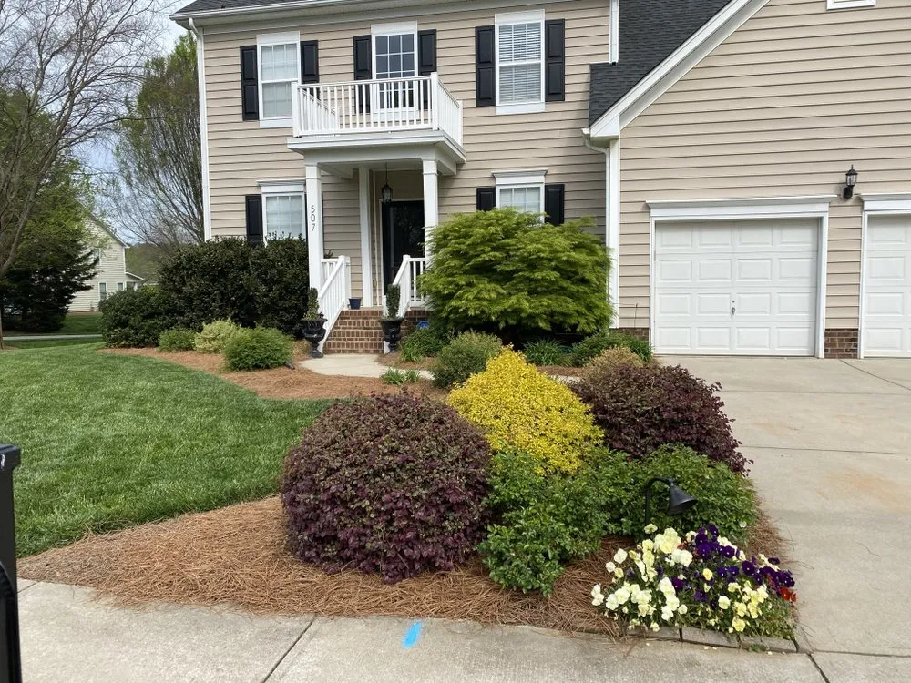 Custom yard cleanup service for beautiful yards across Edgemoor, SC - By Faith Lawncare