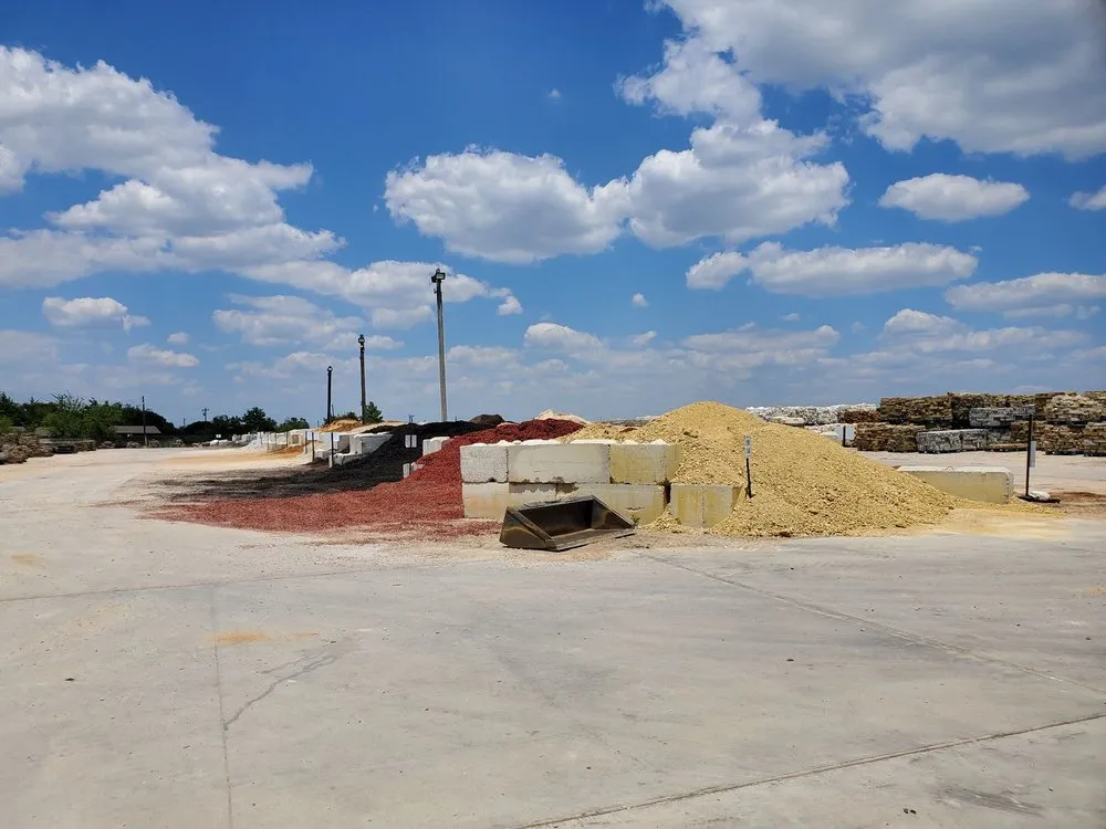 Reliable yard cleanup service in Alvarado, TX by By The Yard Materials