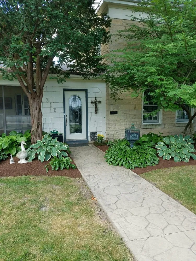 Expert lawn care service for year-round maintenance across Geneva, IL - Byrd Ponds