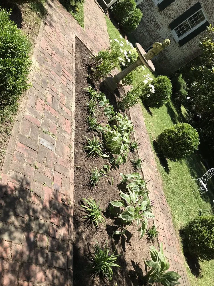 Custom landscape design in Annapolis, MD by Byron & Son Landscaping