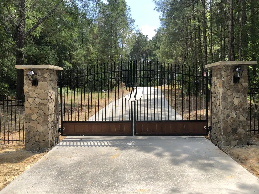 Professional garden landscaping in Byron, GA - Byron Fence