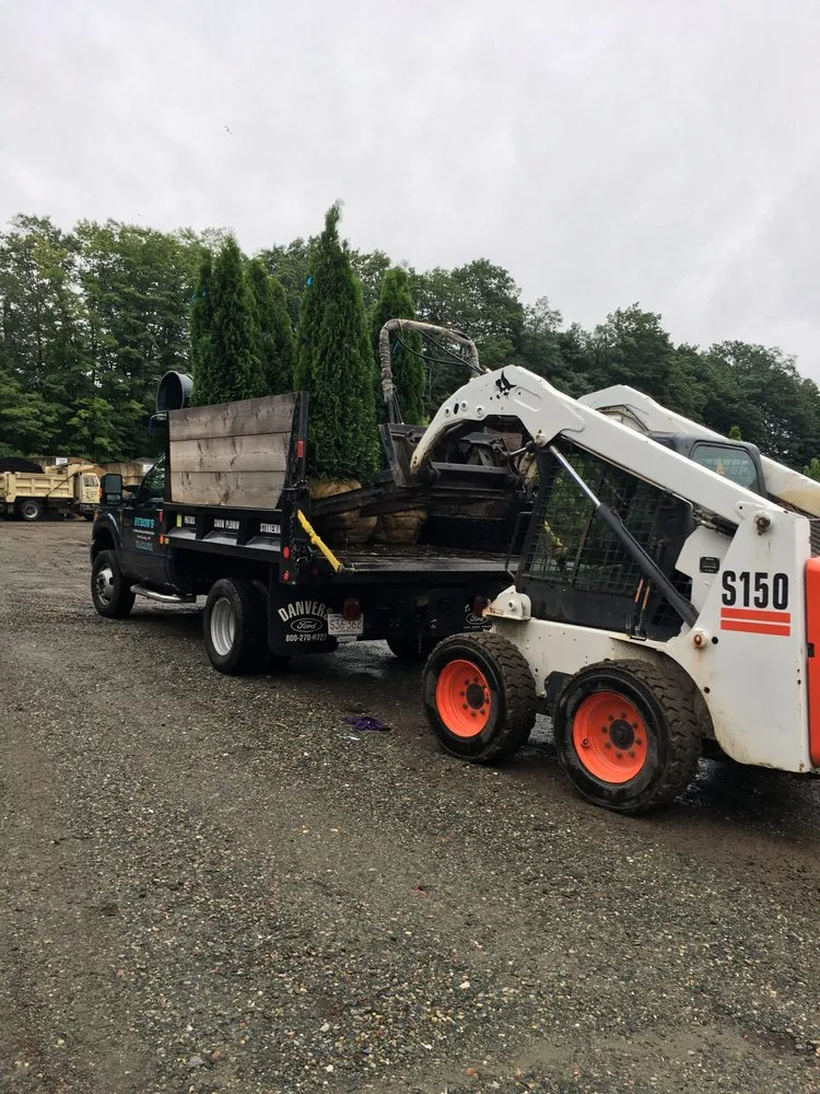 Local garden landscaping for beautiful yards in Lynn, MA by Byron's Landscaping & Construction