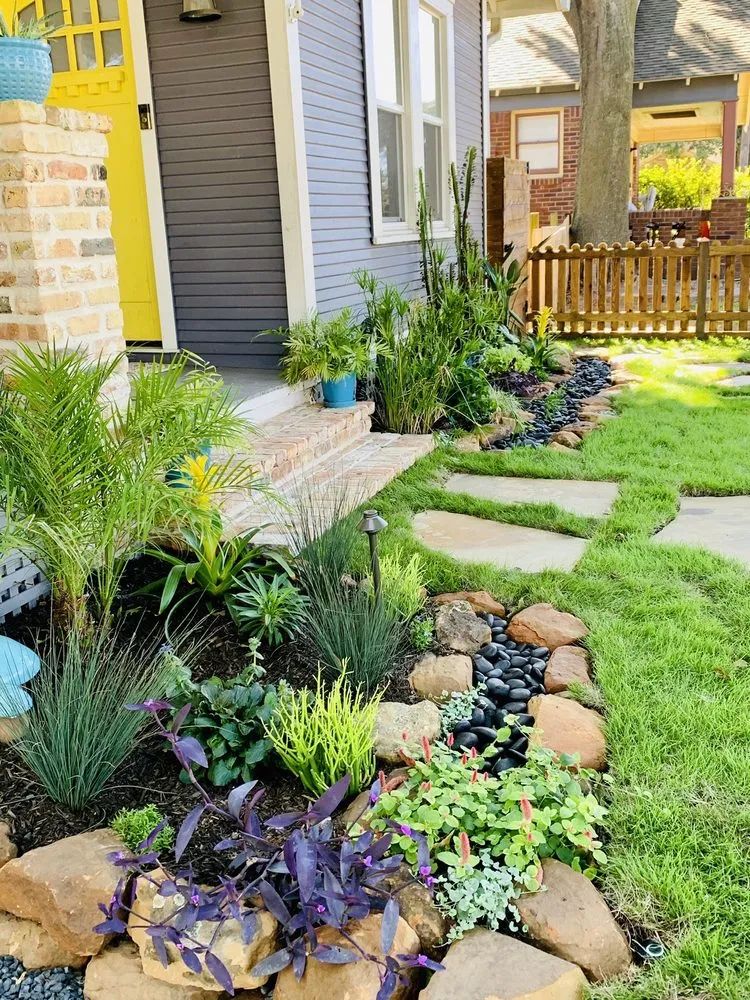 Local yard maintenance in Houston, TX - Byron's Landscaping