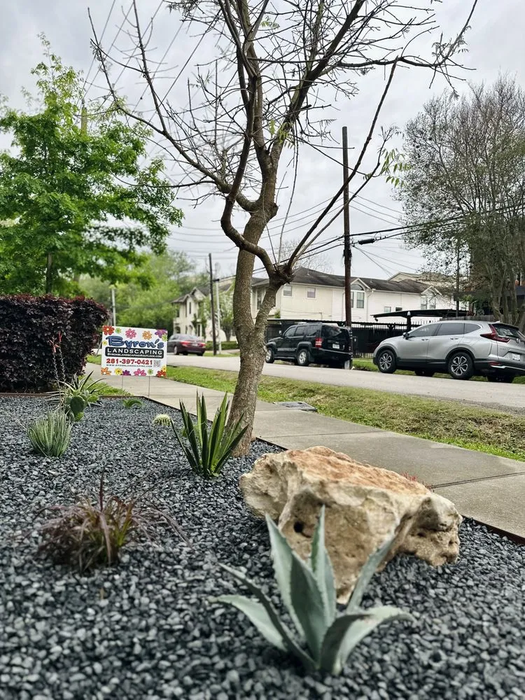 Reliable garden landscaping experts serving Houston, TX - Byron's Landscaping