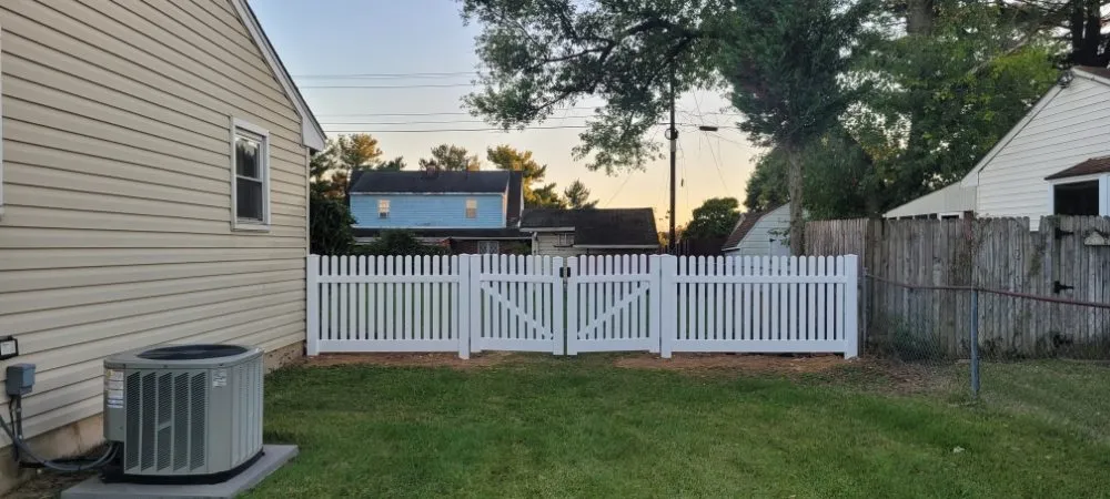 Top-rated lawn mowing service in Linthicum, MD by Byron's Landscaping