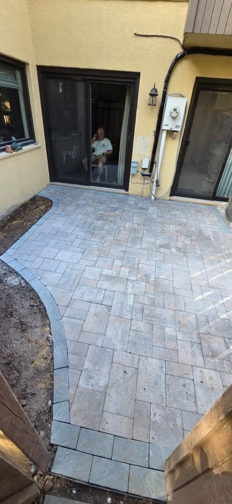 Expert yard maintenance in Linthicum, MD by Byron's Landscaping