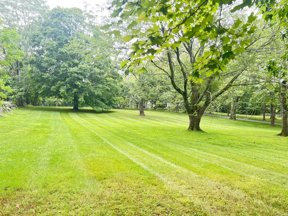 Custom garden landscaping for beautiful yards in Mahopac, NY by Byron’s Lawn Care