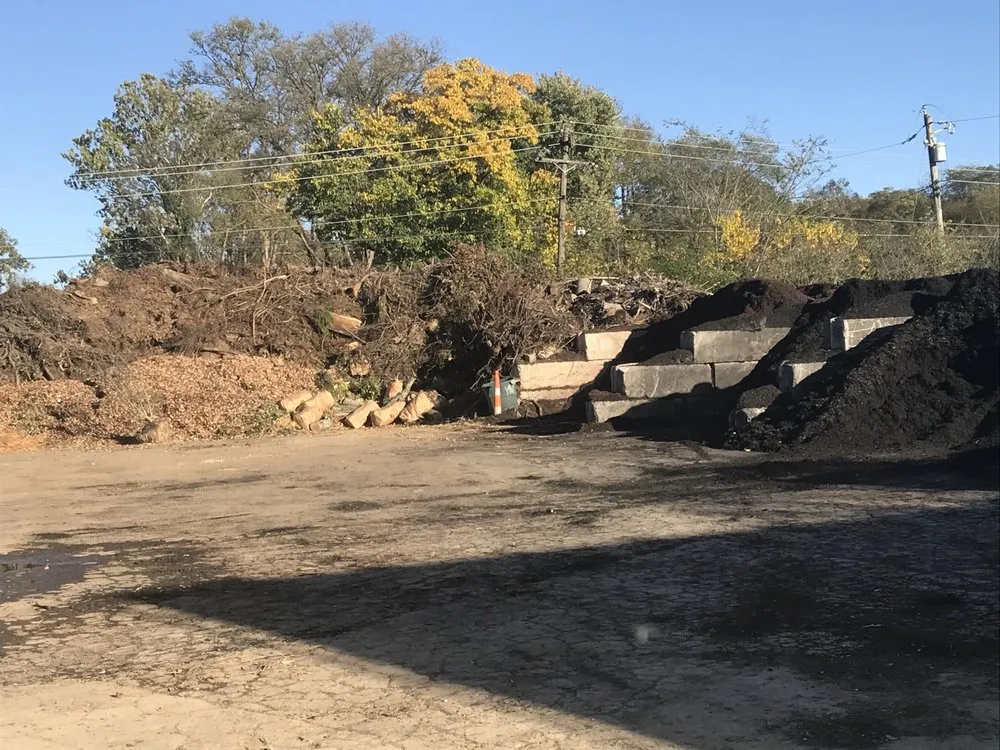 Affordable landscaping services experts serving Cincinnati, OH - Bzak Landscaping & Maintenance