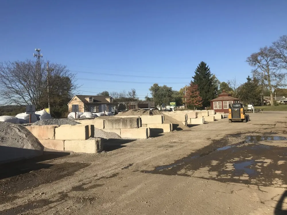 Reliable yard maintenance experts serving Cincinnati, OH - Bzak Landscaping & Maintenance