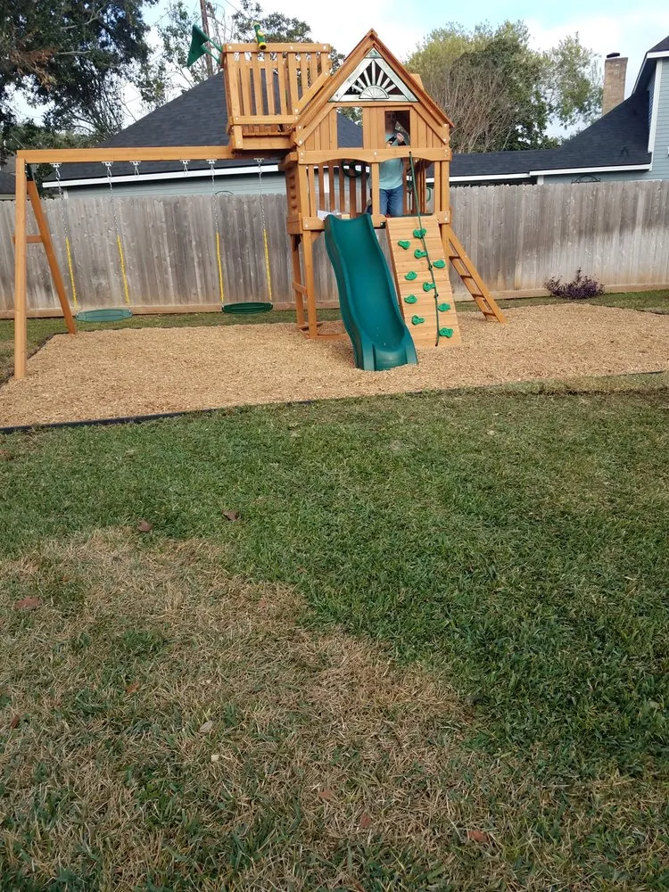 Affordable outdoor landscaping in Houston, TX by Bzzz Renovation Mobile Detail