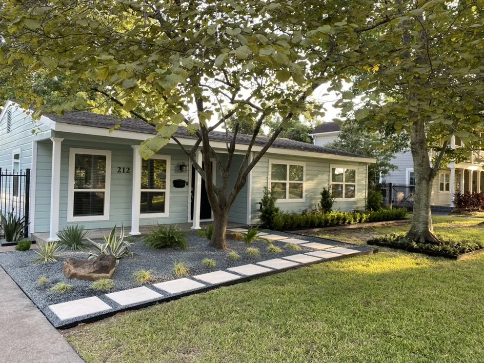 Local lawn mowing service experts serving Houston, TX - C - Appeal Exterior Designs