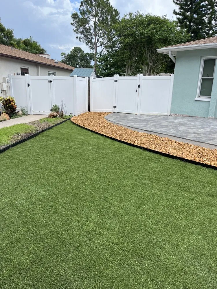 Custom lawn mowing service in Tampa Bay, FL - C & B' s Paradise Landscapes