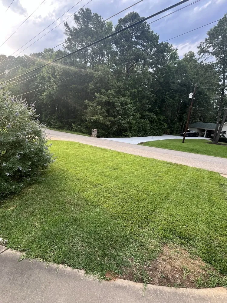 Reliable lawn mowing service in Kilgore, TX - C & C Lawn Care