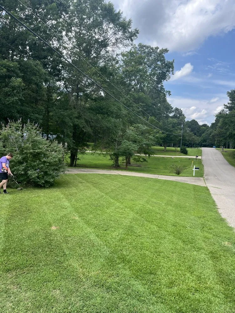 Trusted lawn mowing service experts serving Kilgore, TX - C & C Lawn Care