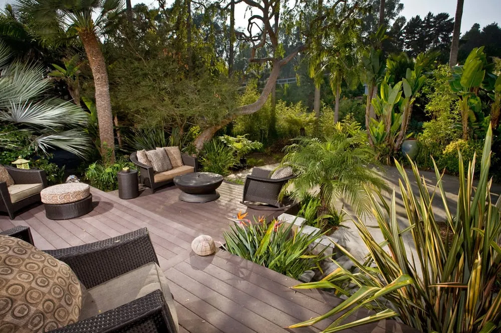 Top-rated lawn care service in Encinitas, CA by C & H Gardens Artistic Landscape & Tree Service