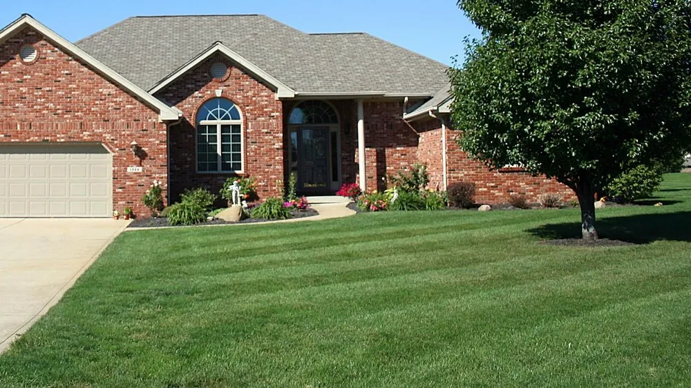 Custom residential landscaping in Lowell, AR by C & J Services