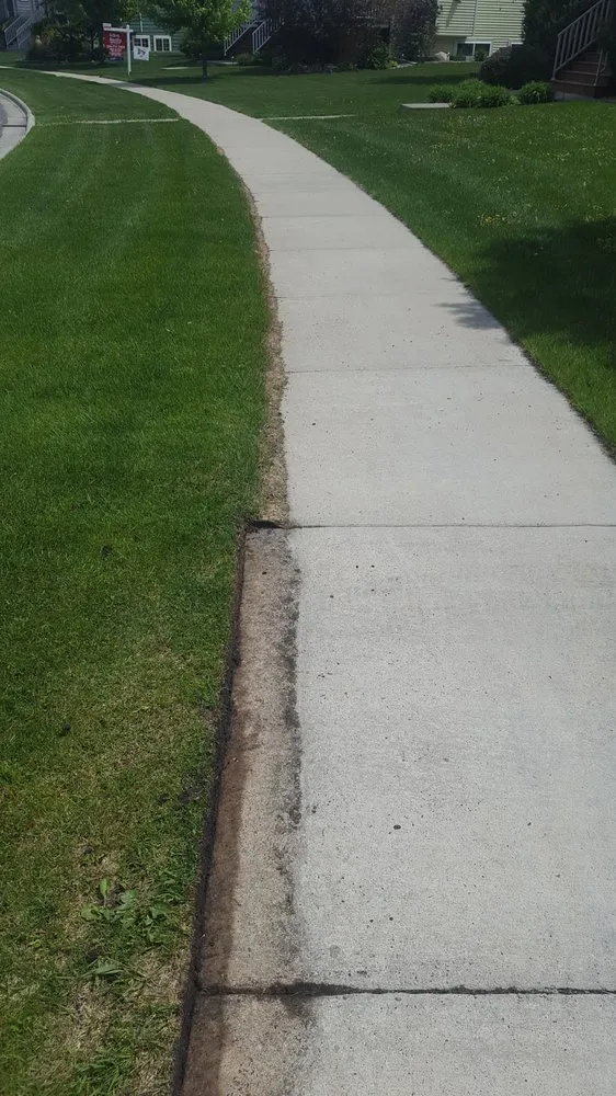 Local yard cleanup service experts serving Harrisburg, SD - C & K Lawn Services