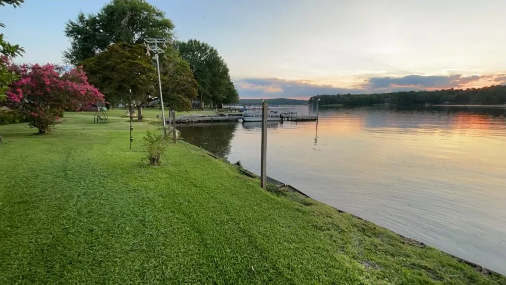 Professional lawn care service experts serving Columbiana, AL - C & L Landscaping