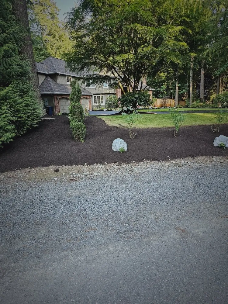 Reliable yard maintenance experts serving Snohomish, WA - C & L Landscaping