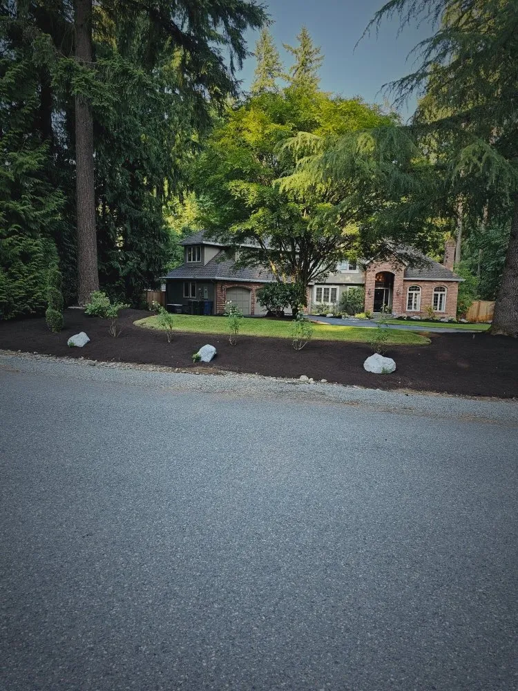 Custom residential landscaping with custom design in Snohomish, WA by C & L Landscaping