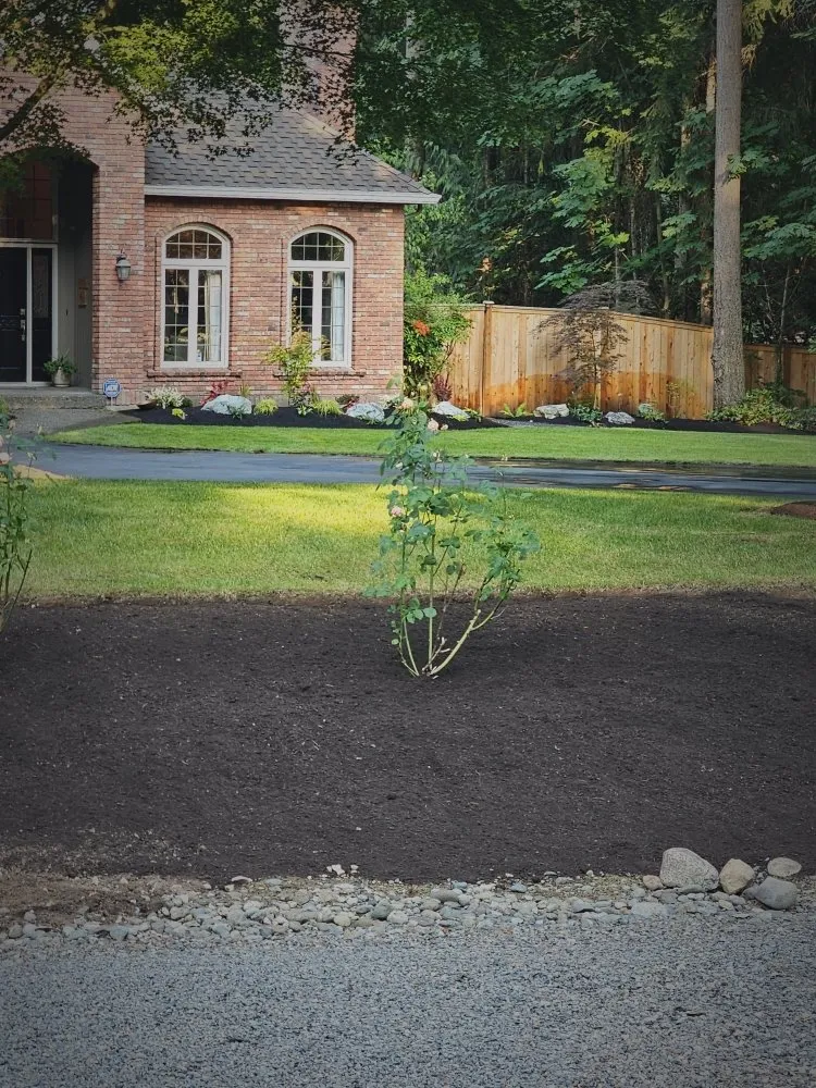 Custom landscape design in Snohomish, WA by C & L Landscaping