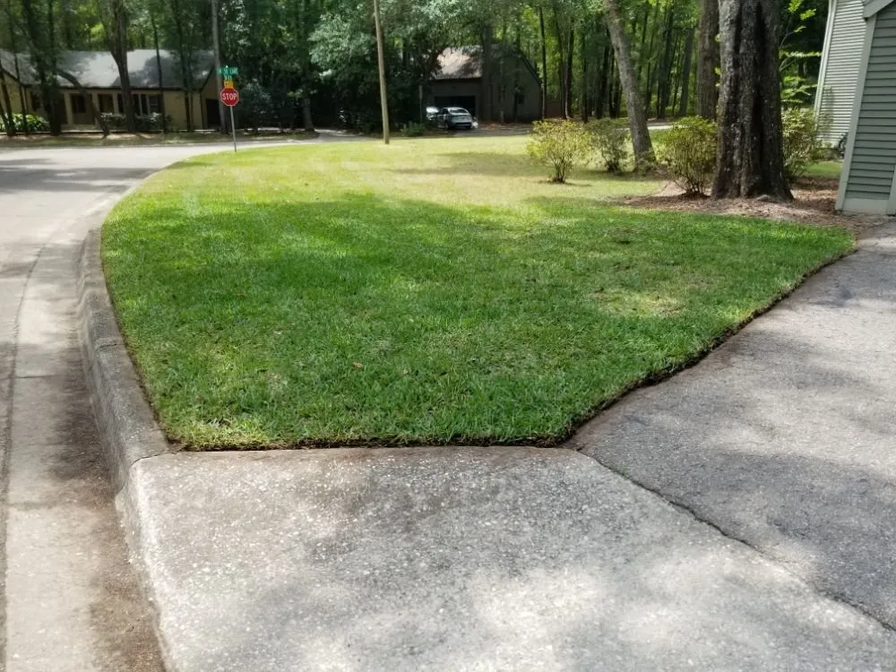 Expert garden landscaping in Gainesville, FL by C & L Lawn Care Service