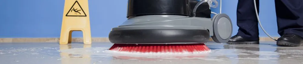 Local yard cleanup service for homes in Eufaula, AL by C & M Sparkling Cleaning Services