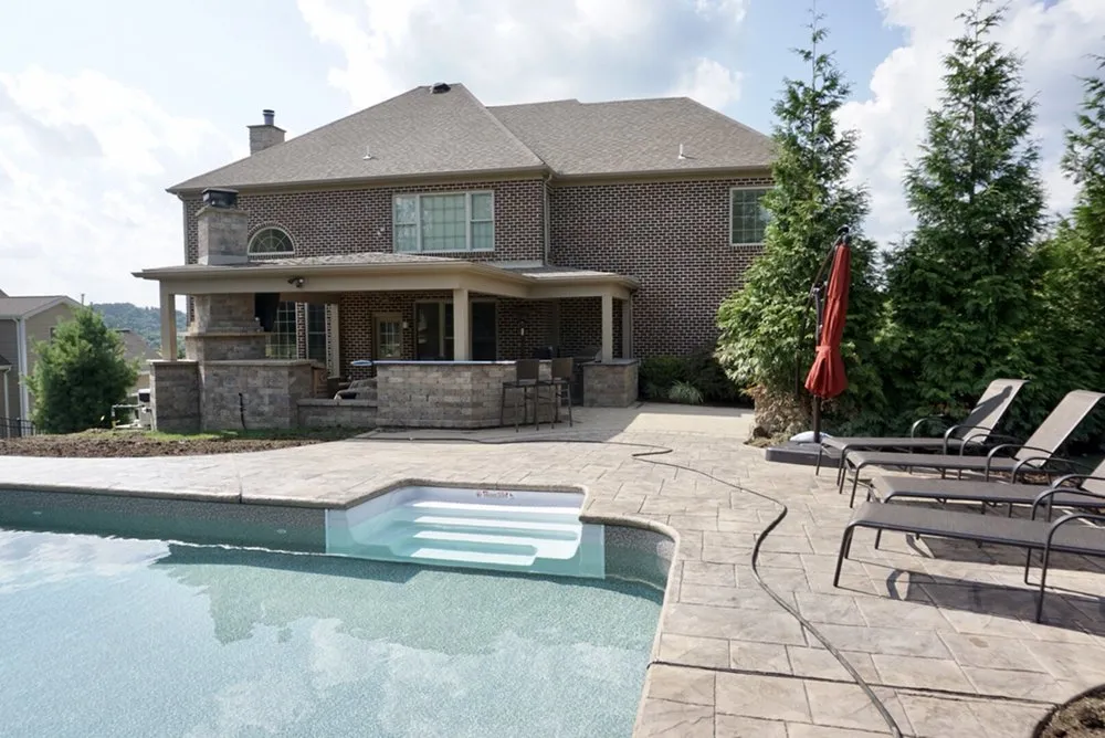 Custom yard maintenance in Imperial, PA - C & R Landscape Development