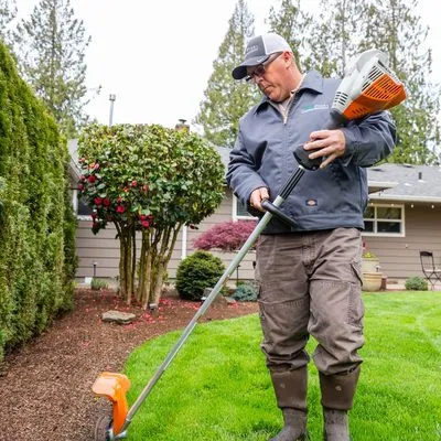 C & R Lawn Care Logo