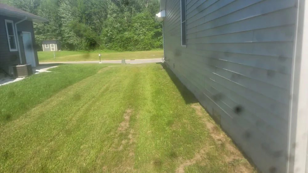 Affordable yard cleanup service for homes in Warsaw, IN by C 1s Creative Landscaping