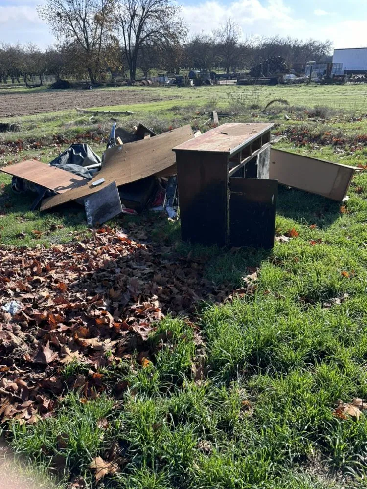 Custom yard cleanup service near you across Atwater, CA - C Brothers Cleanup