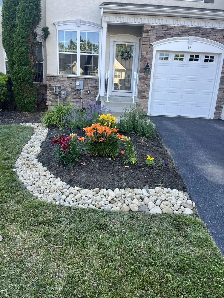 Affordable garden landscaping experts serving Upper Chichester, PA - C. Chalker & Son Landscaping