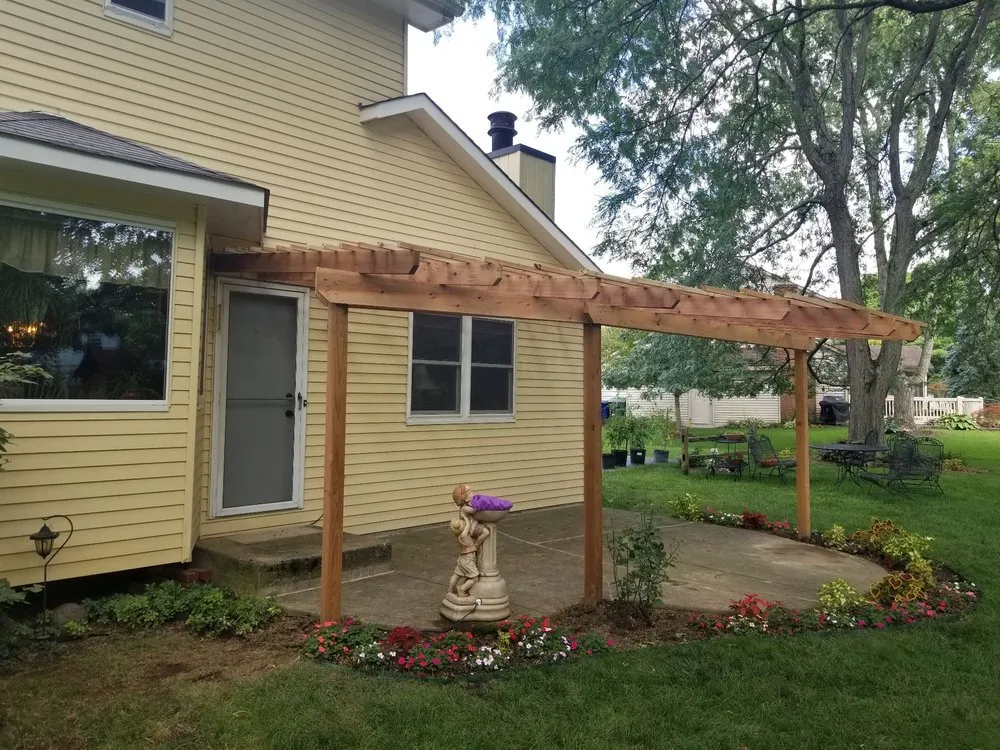 Top-rated landscaping services in Columbus, OH by C D S Landscaping